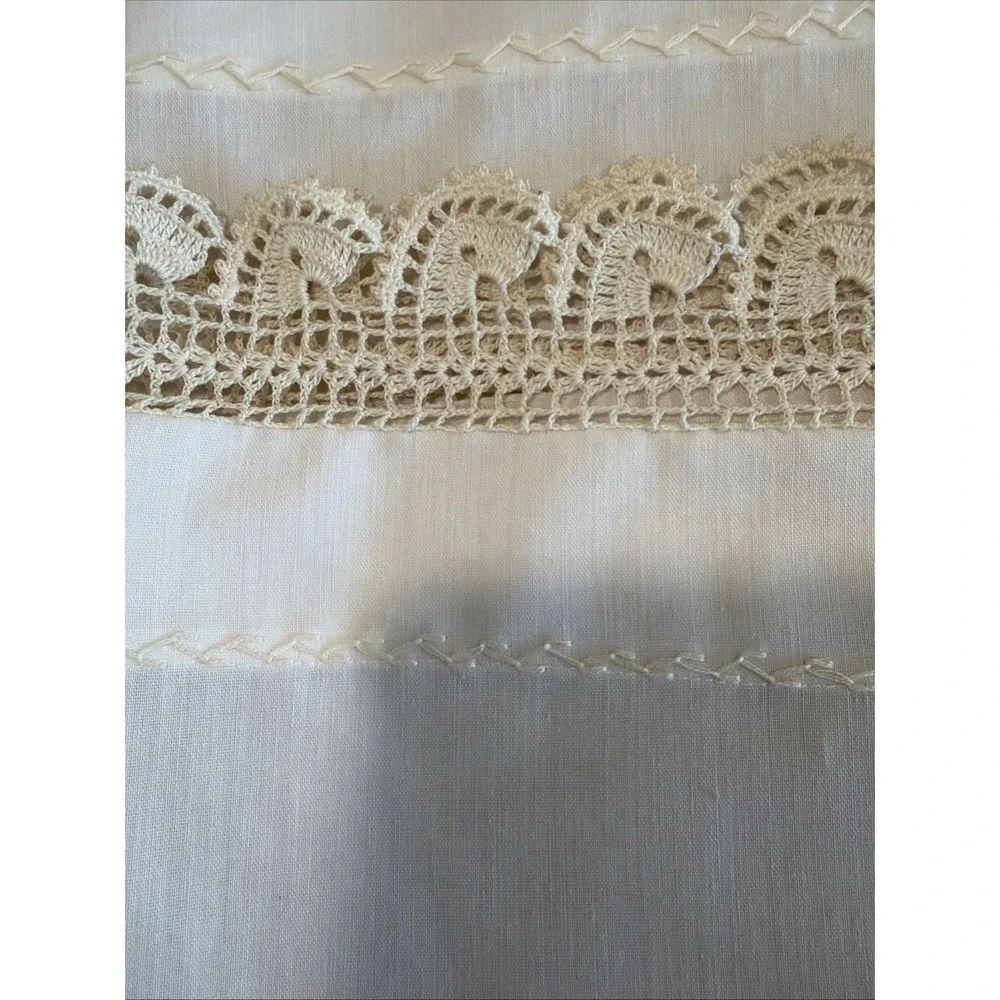 Set Of‎ 2 Pillow Covers Vtg Thomaston Crochet Lace Edge White Vintage 32